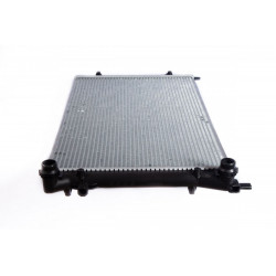 RADIADOR DE AGUA DENSO BC422136-5550